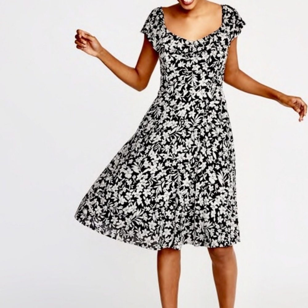 Old Navy black & cream floral sundress